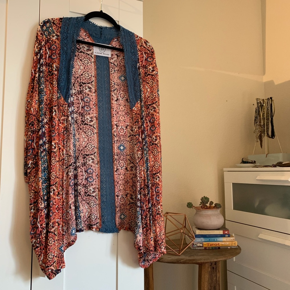 ANTHROPOLOGIE 🌷boho floral + crochet lace kimono